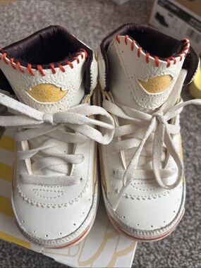 Jordan Retro 2 Kids Sneakers